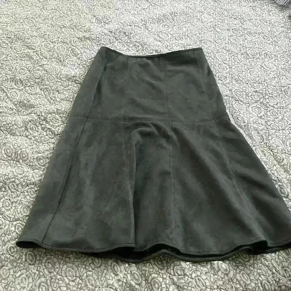 Ann Taylor faux suede green midi skirt